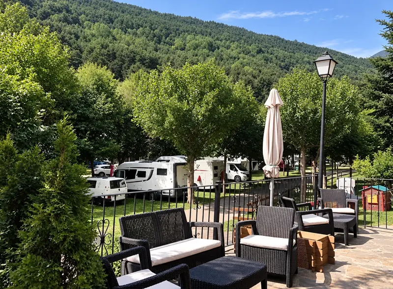 Aire pour camping-cars et vans au Càmping La Mola à Espot dans les Pyrénées de Lleida